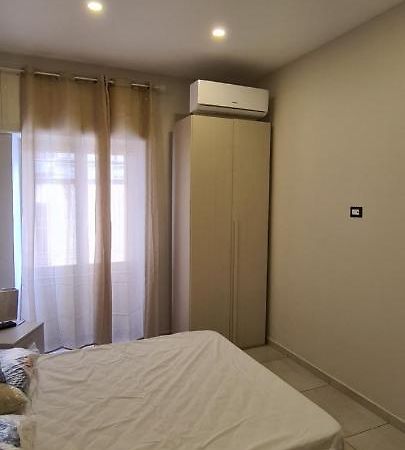 Garibaldi Room Napoli Bagian luar foto