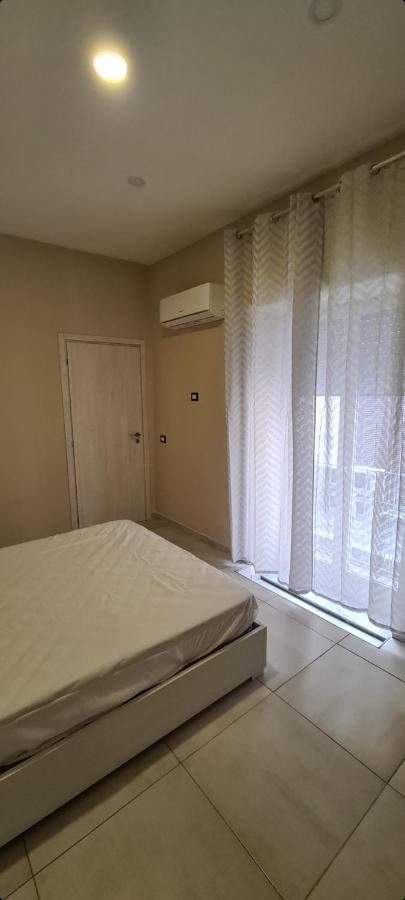 Garibaldi Room Napoli Bagian luar foto